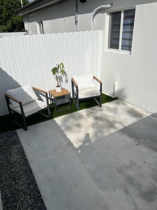 Stunning Deluxe Studio Hialeah Eksteriør billede